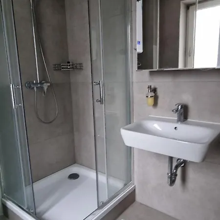 Schickes Moebliertes Privatzimmer Zentral Homestay